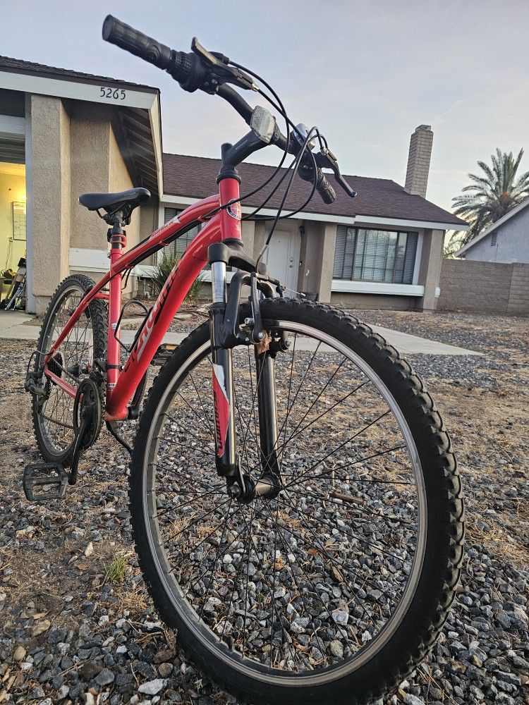 Schwinn Rager Bike LIKE NEW!!