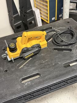 Dewalt handheld planer
