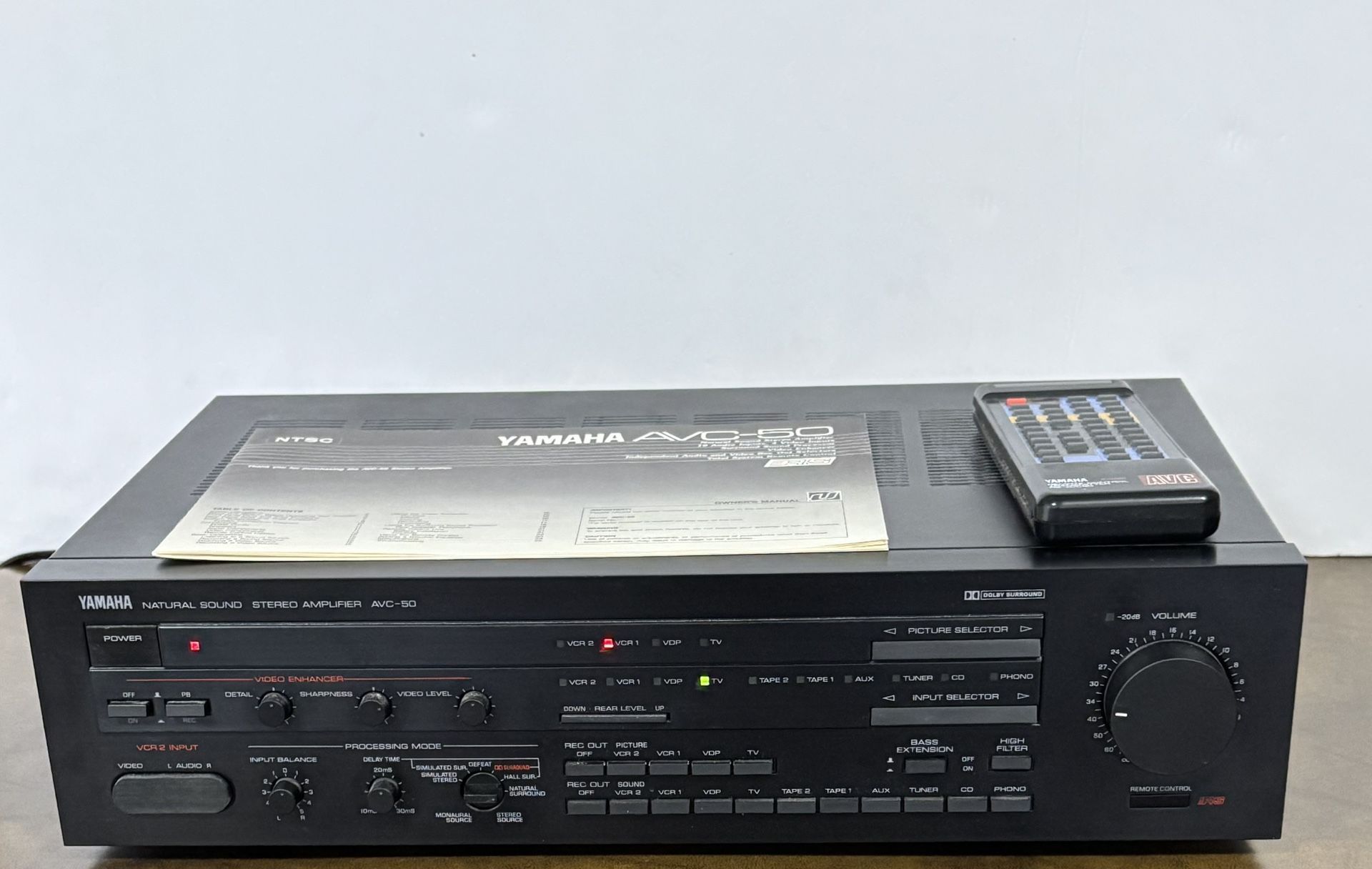 Audio/Video Control Amplifier