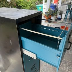 File Cabinet 4 drawers