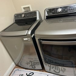 Lg Top Of The Line Washer Gas Dryer With Cell Phone Program
