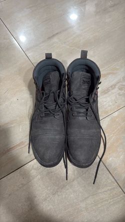 Levi’s Shoes 9 1/2