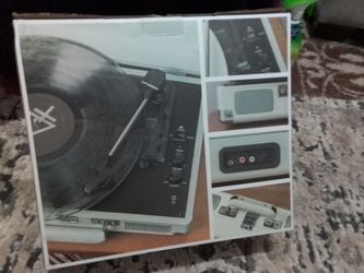 CROSLEY PORTABLE TURNTABLE