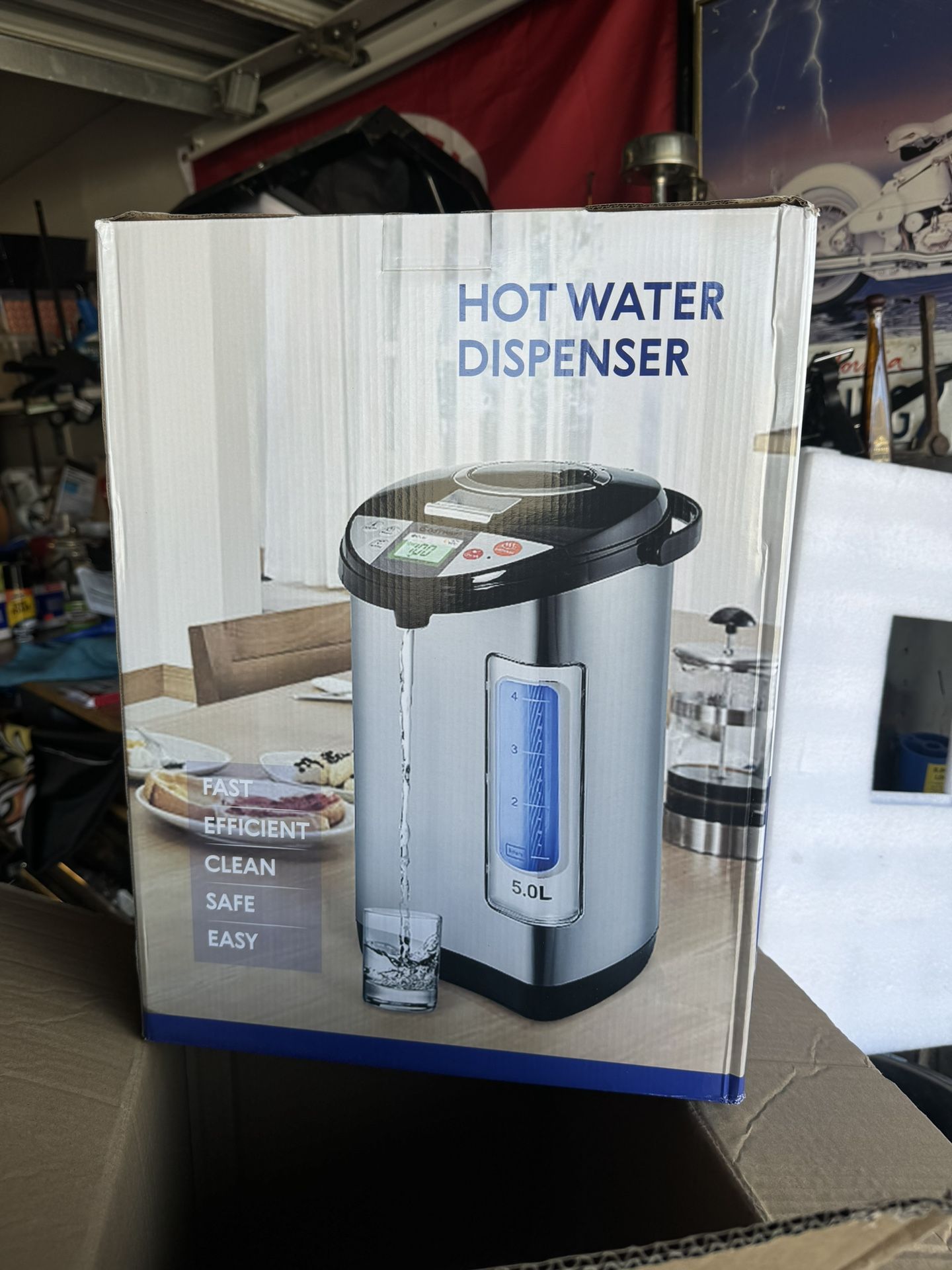 Hot water dispenser
