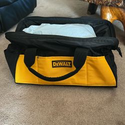 DeWalt Heavy Duty Toolkit Bag