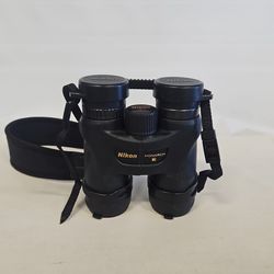 Nikon Monarch 7. 10x42 Waterproof Binoculars 817480-1