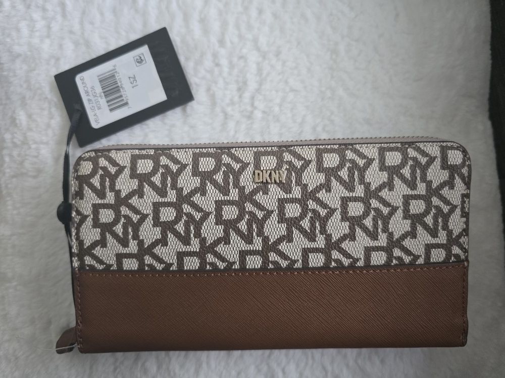 Brand New DKNY Zip-Around Wallet