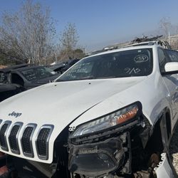2014 Jeep Cherokee For Parts Only