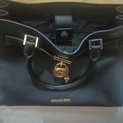Brand New Mint Condition MICHAEL KORS HAMILTON Medium Bag.