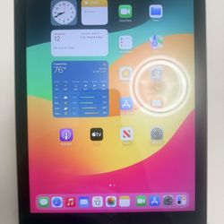 iPad 6 WiFi And Phone And Headphones