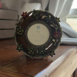 Beautiful Floral Round Frame 
