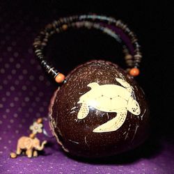 Coconut purse