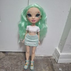 Rainbow High Daphne Minton