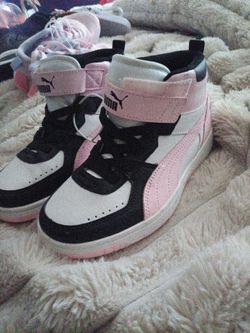 Puma sneaker (size 2 child)