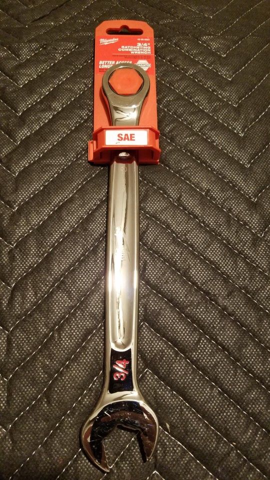 Milwaukee Ratcheting Wrench