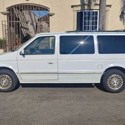 1994 Chrysler Town & Country