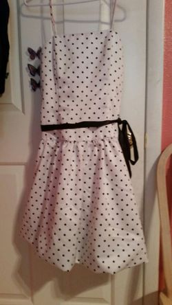 Party dress size small
