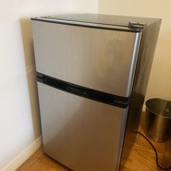 Mini fridge