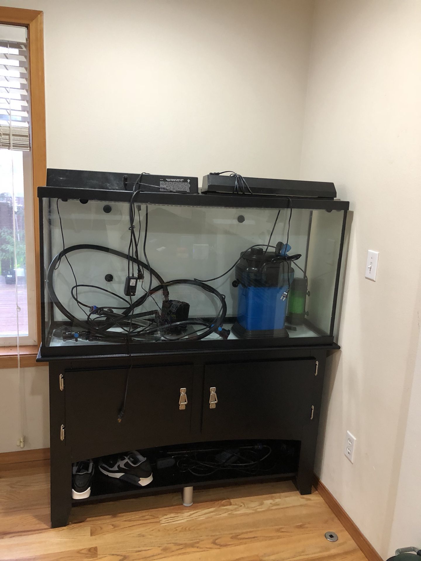 60 gallons fish tank