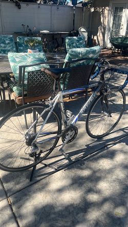 TREK 1000 SL Road Bike - 8 Speed