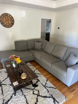 Couch w/ Coffe Table & Rug
