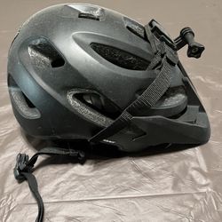 Giant Helmet 