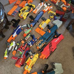 Lots Of Nerf Guns 