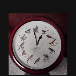 Howard Miller Wild Songbird Wall Clock Chimes Plastic. 13 inches in diameter