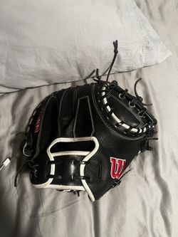 WILSON A2000 33.5” Catchers glove