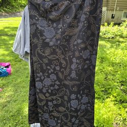 22/24 Plus Size Long Black High Side Slit  Skirt With Elegant Glitter Gold