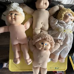 4 Vintage 1980’s Cabbage Patch Dolls