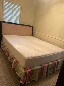 Queen Bed and bamboo meters