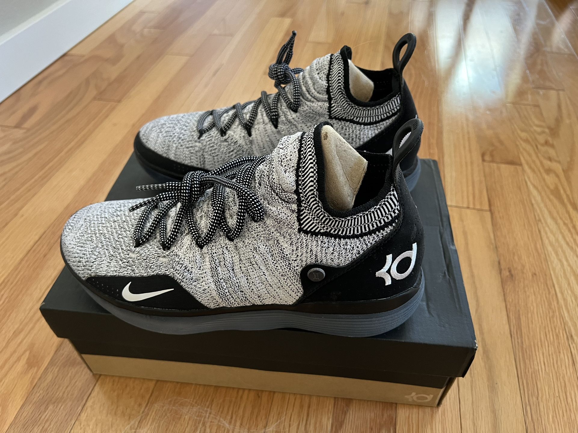 Nike Zoom KD11 White Black AO2604-006 Mens Basketball Shoes Sneakers Size 8.5
