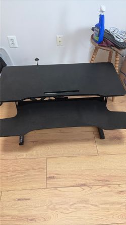 Stand up desk (adjustable)