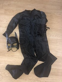 Kids Batman costume Size Small with mask for Halloween