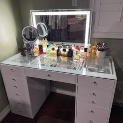 Brand New Make Up Vanity