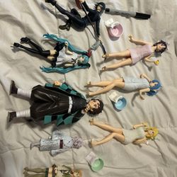 Anime Figure Lot (open to offers)