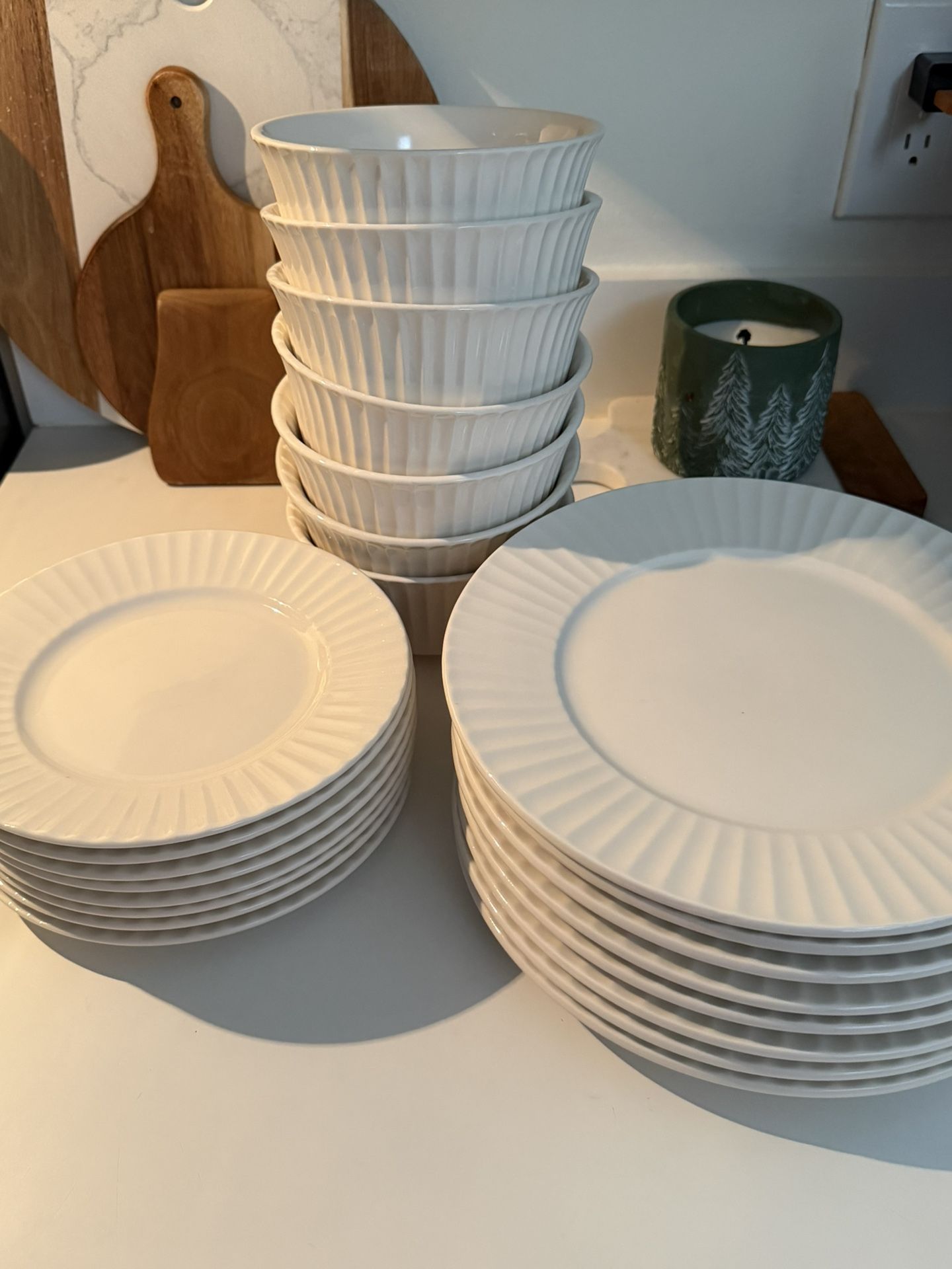 Dinnerware Set
