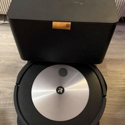 iRobot Roomba J7 Plus 