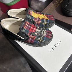 Selling kids designer shoes like Nike, Balenziaga,Gucci,vans and many more