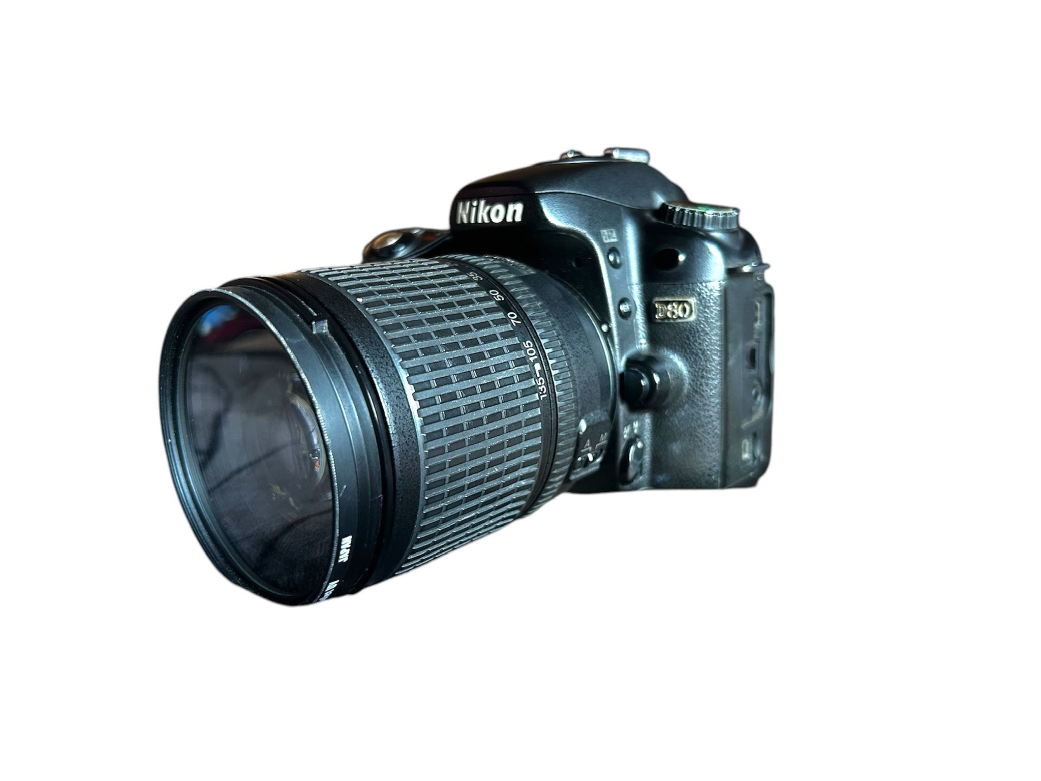 Nikon D80 Digital SLR Camera Kit with 18-135mm ED AF-S DX Zoom-Nikkor Lens