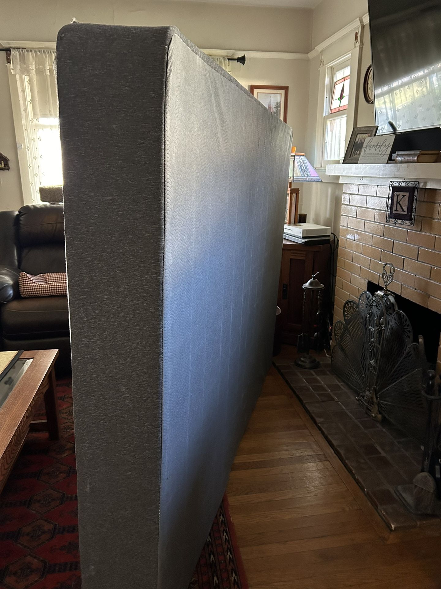 Free-Queen Box Spring