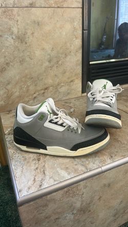 Jordan retro 3 “Chlorophyll” 10.5