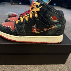 Familia Siempres (air jordan 1 retro mids) (size 6.5y)