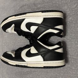 Nike Dunk Panda 