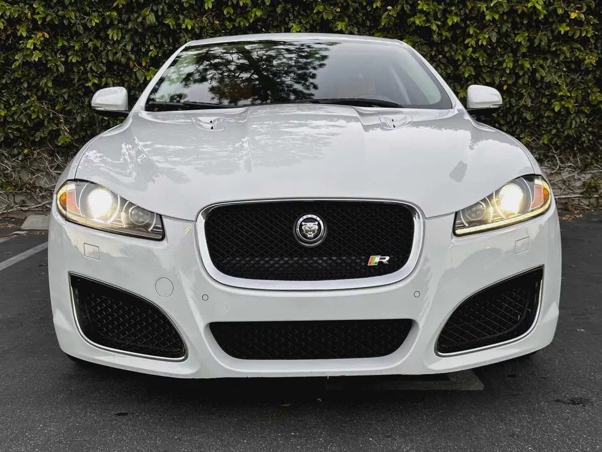 20 12 Jaguar XF XFR