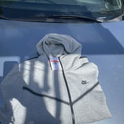 Nike Tech Fleece Large New