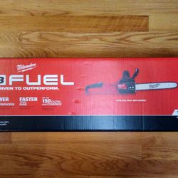 Milwaukee M18 Fuel 16" Chainsaw 