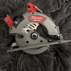 Milwaukee M18 Fuel 7 1/4” Circular Saw Tool Only