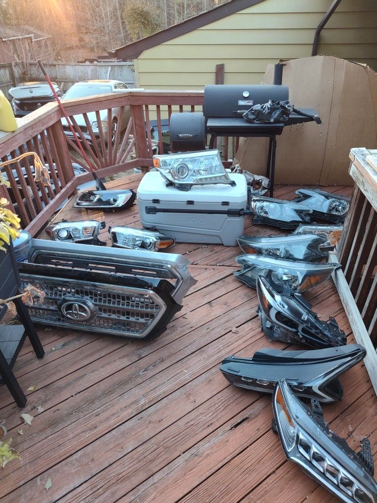 TOYOTA LAND CRUISER HEADLIGHT 2013-2014-2015 OEM 💯